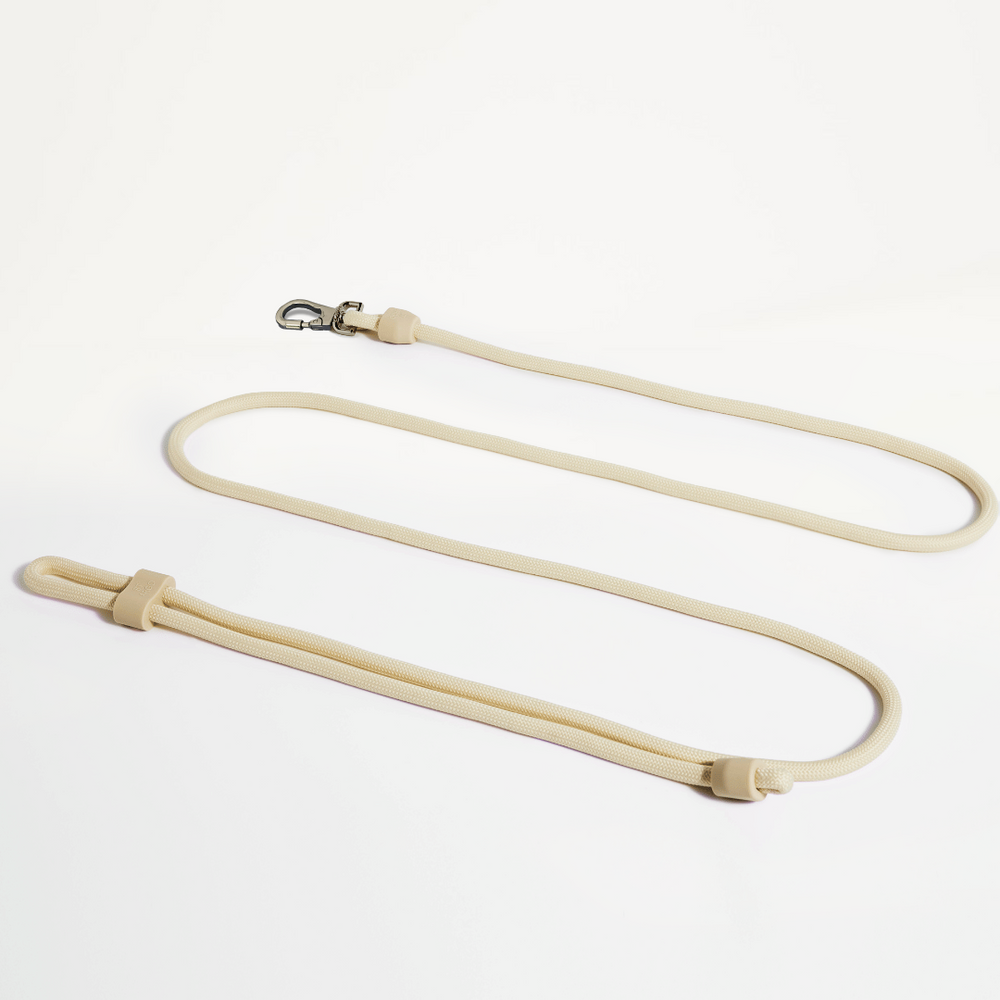 Hands Free Dog Leash in Cream
